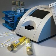 Máy xét nghiệm nước tiểu 10 thông số Laura Smart